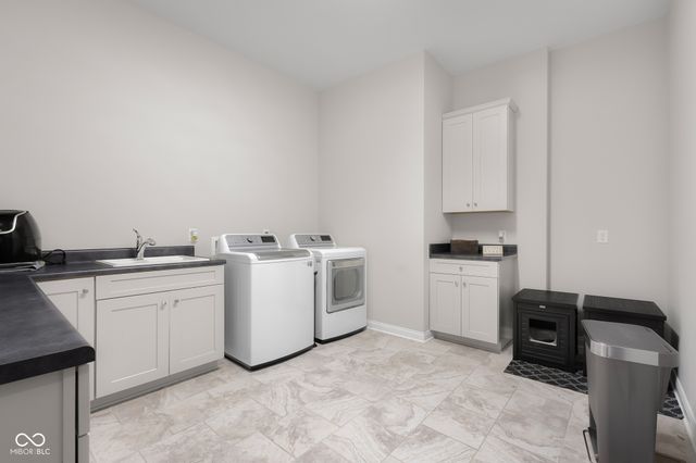 5059 Oak Ridge Trail, Columbus, IN 47201