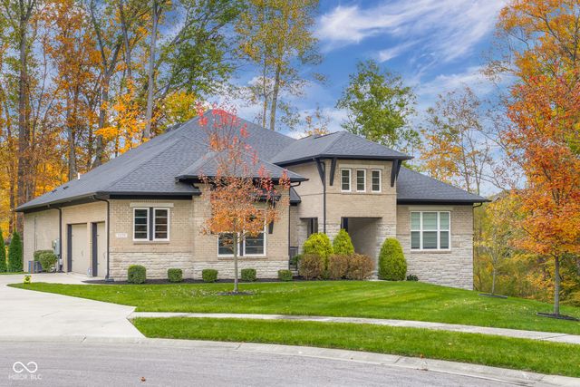 5059 Oak Ridge Trail, Columbus, IN 47201