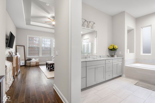 5059 Oak Ridge Trail, Columbus, IN 47201