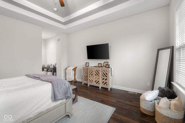 5059 Oak Ridge Trail, Columbus, IN 47201