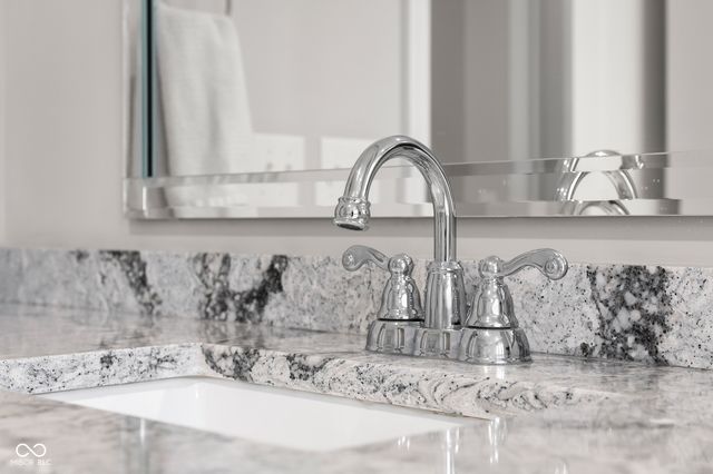 5059 Oak Ridge Trail, Columbus, IN 47201