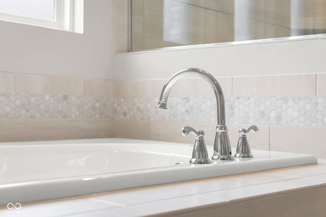 5059 Oak Ridge Trail, Columbus, IN 47201