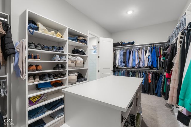 5059 Oak Ridge Trail, Columbus, IN 47201