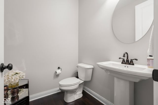 5059 Oak Ridge Trail, Columbus, IN 47201