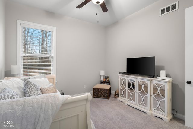 5059 Oak Ridge Trail, Columbus, IN 47201