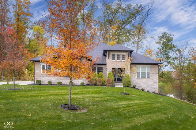 5059 Oak Ridge Trail, Columbus, IN 47201