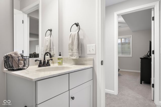 5059 Oak Ridge Trail, Columbus, IN 47201