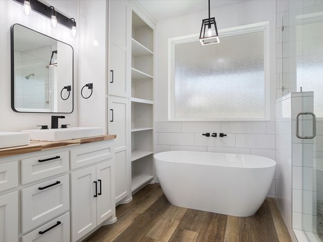 319 S Pecan Street, Bells, TX 75414