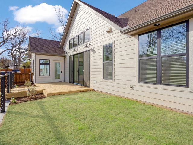 319 S Pecan Street, Bells, TX 75414