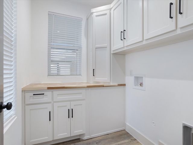 319 S Pecan Street, Bells, TX 75414