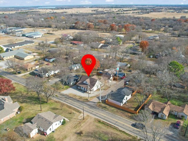 319 S Pecan Street, Bells, TX 75414