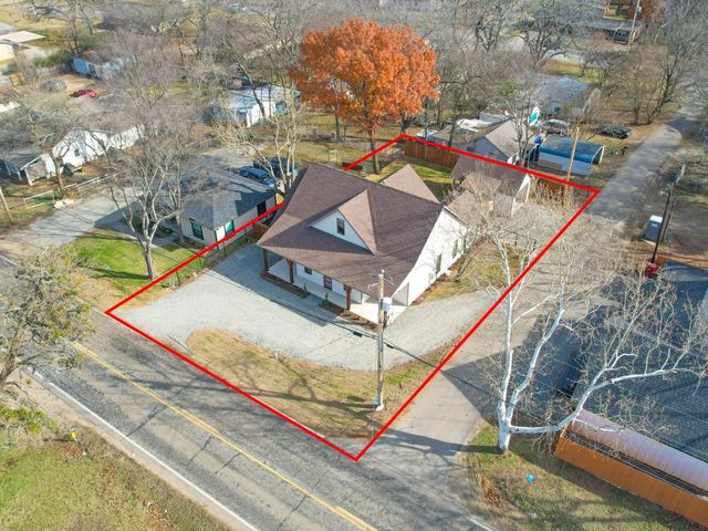 319 S Pecan Street, Bells, TX 75414