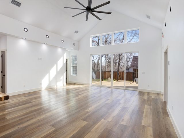 319 S Pecan Street, Bells, TX 75414