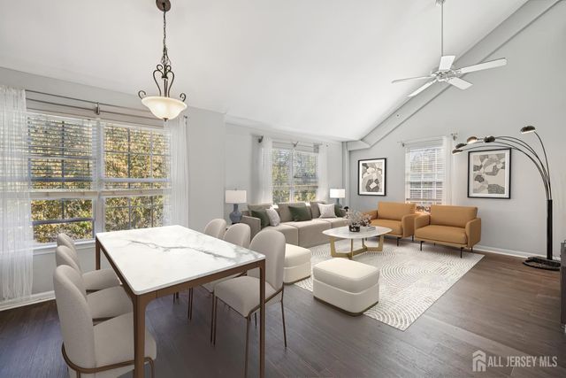21 Park Square, Metuchen, NJ 08840