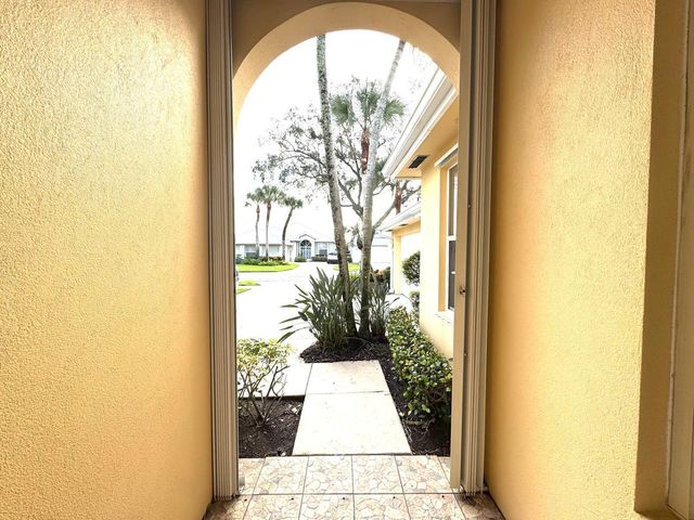 2871 SW Brighton Way, Palm City, FL 34990