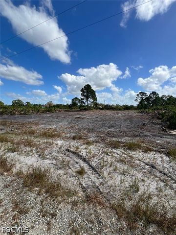 1226 Cellini ST E, Lehigh Acres, FL 33974