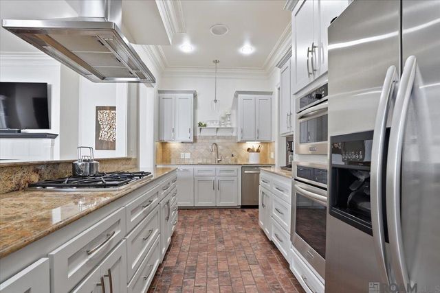7250 Scappare Dr, Oscar, LA 70762