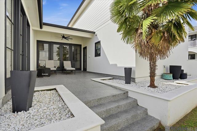 7250 Scappare Dr, Oscar, LA 70762