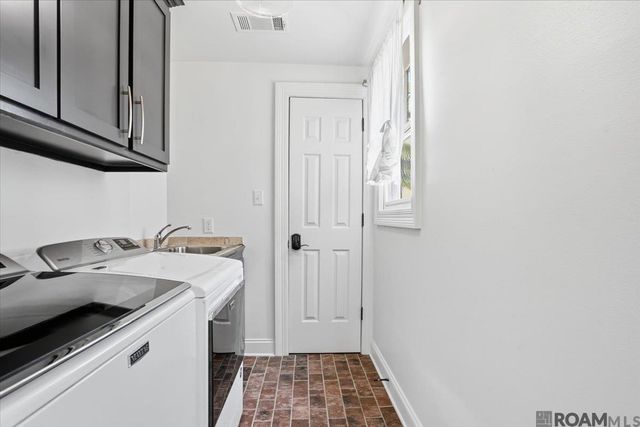7250 Scappare Dr, Oscar, LA 70762