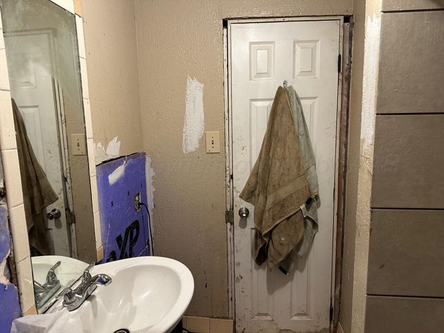 801 RUSSELL Street, Amarillo, TX 79104