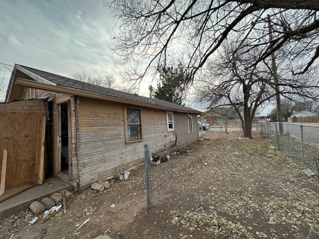 801 RUSSELL Street, Amarillo, TX 79104