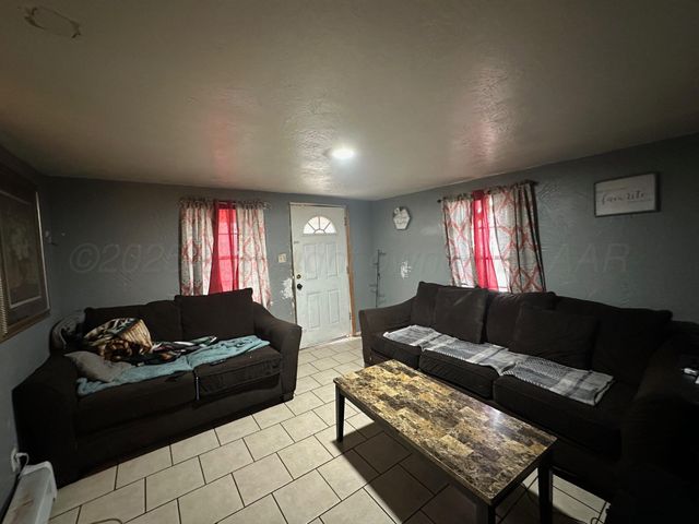 801 RUSSELL Street, Amarillo, TX 79104