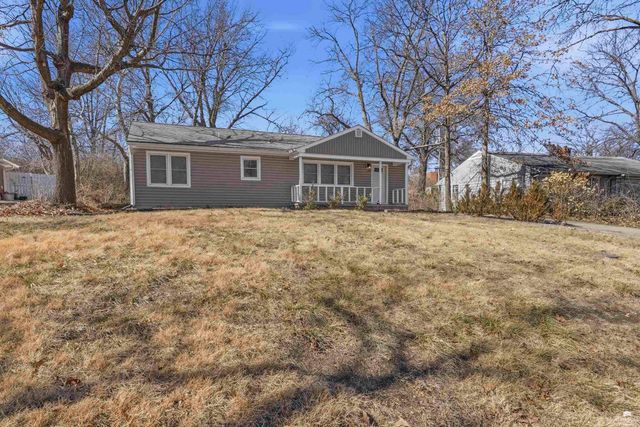 417 Wickham Road, Manhattan, KS 66502