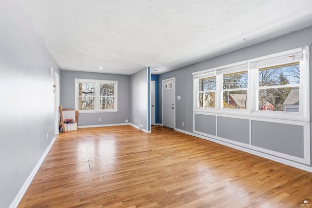 417 Wickham Road, Manhattan, KS 66502