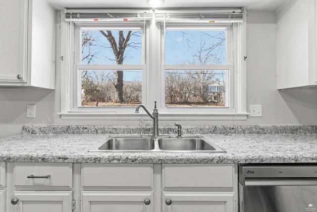 417 Wickham Road, Manhattan, KS 66502