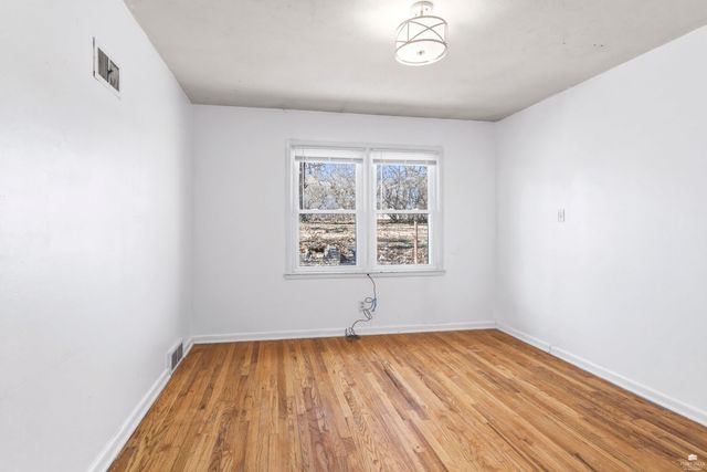 417 Wickham Road, Manhattan, KS 66502