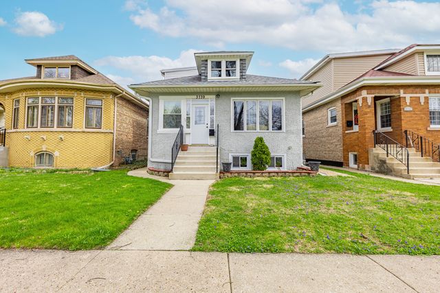 3739 Clinton Avenue, Berwyn, IL 60402
