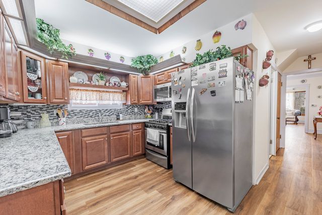 3739 Clinton Avenue, Berwyn, IL 60402