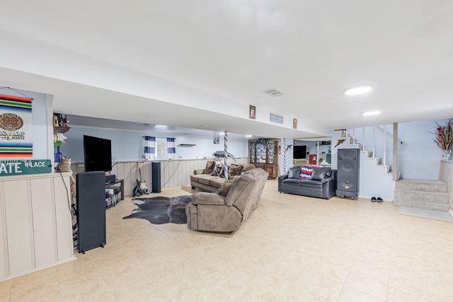 3739 Clinton Avenue, Berwyn, IL 60402