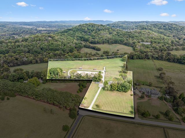 2864 Sawyer Bend Rd, Franklin, TN 37069