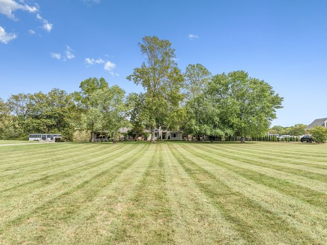 2864 Sawyer Bend Rd, Franklin, TN 37069