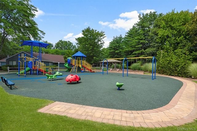 59 Chester Lane, Nanuet, NY 10954