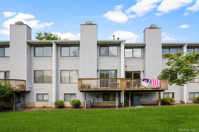 59 Chester Lane, Nanuet, NY 10954