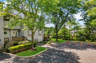 59 Chester Lane, Nanuet, NY 10954