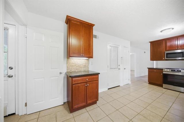 6542 Payton Woods Lane, Tucker, GA 30084