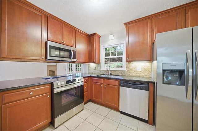 6542 Payton Woods Lane, Tucker, GA 30084