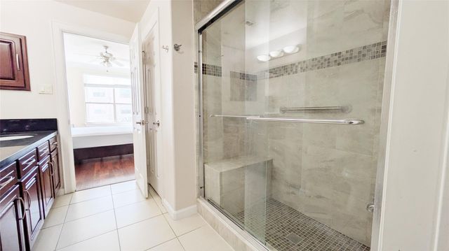 6611 W Sam Houston Parkway S 2G, Houston, TX 77072