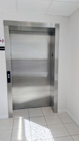 6611 W Sam Houston Parkway S 2G, Houston, TX 77072