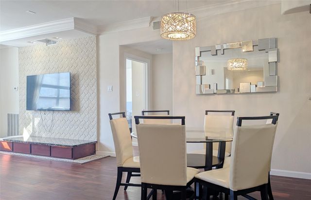 6611 W Sam Houston Parkway S 2G, Houston, TX 77072