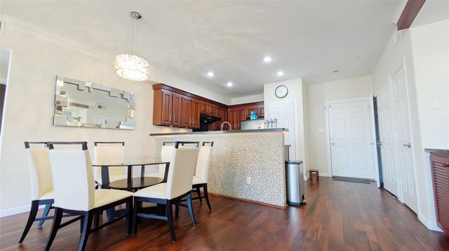 6611 W Sam Houston Parkway S 2G, Houston, TX 77072