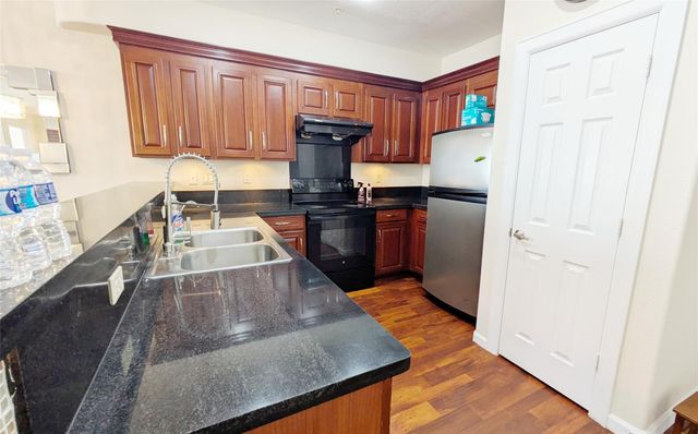 6611 W Sam Houston Parkway S 2G, Houston, TX 77072