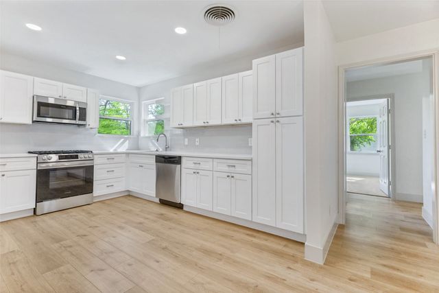 7800 Gaston Avenue, Fort Worth, TX 76116