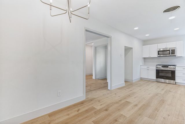 7800 Gaston Avenue, Fort Worth, TX 76116