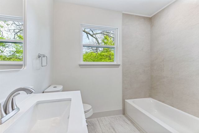 7800 Gaston Avenue, Fort Worth, TX 76116