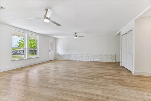 7800 Gaston Avenue, Fort Worth, TX 76116