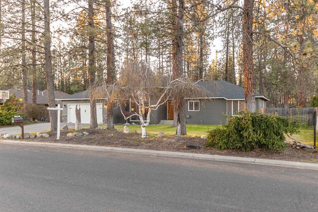 7204 W Kendick Ave, Nine Mile Falls, WA 99026